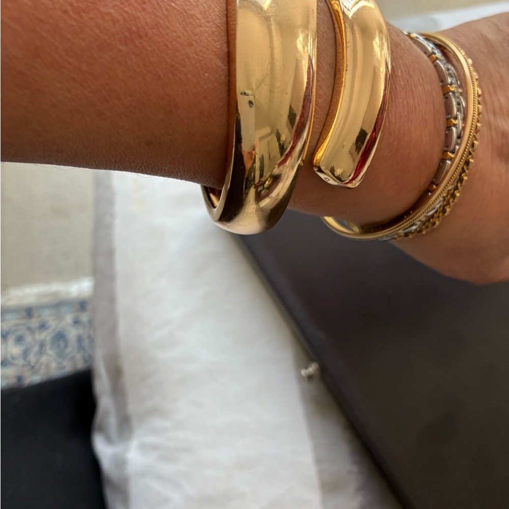 Natasha Denona Gold Cuff Bracelet - Picture 8 of 9